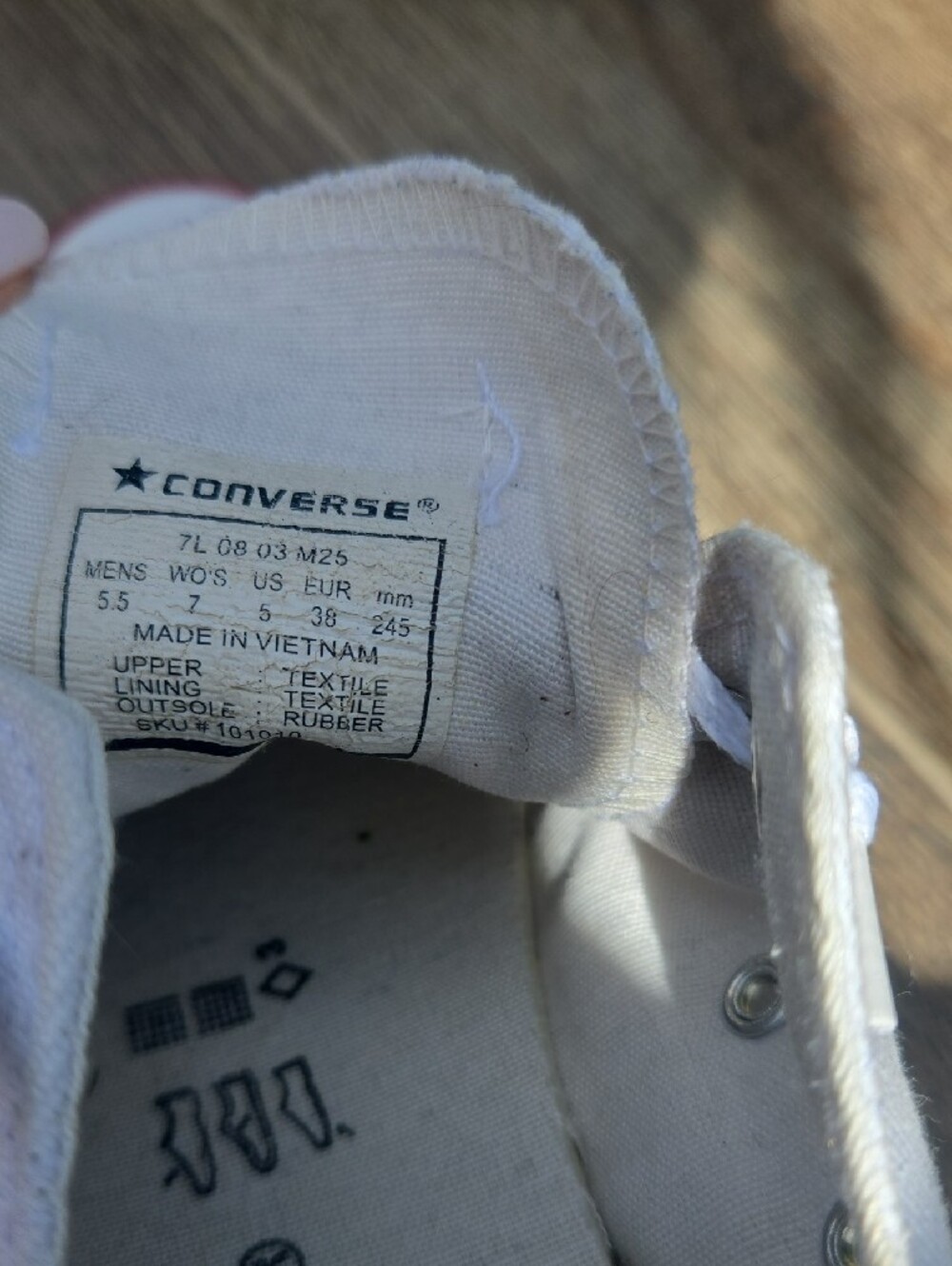 Converse White Low-Top Sneakers with Red Stripe - Women - Picture 2 of 4